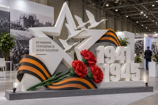Мемориальные композиции из пенопласта для событий — декор выставочного пространства